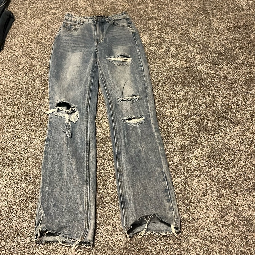 Prettylittlething high waist jeans. Light wash size 2